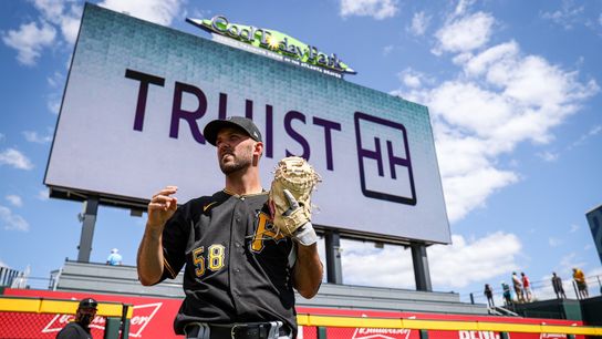 After nearly winning Gold Glove, Stallings working to fix one last flaw in defensive game taken in Bradenton, Fla. (Pirates)